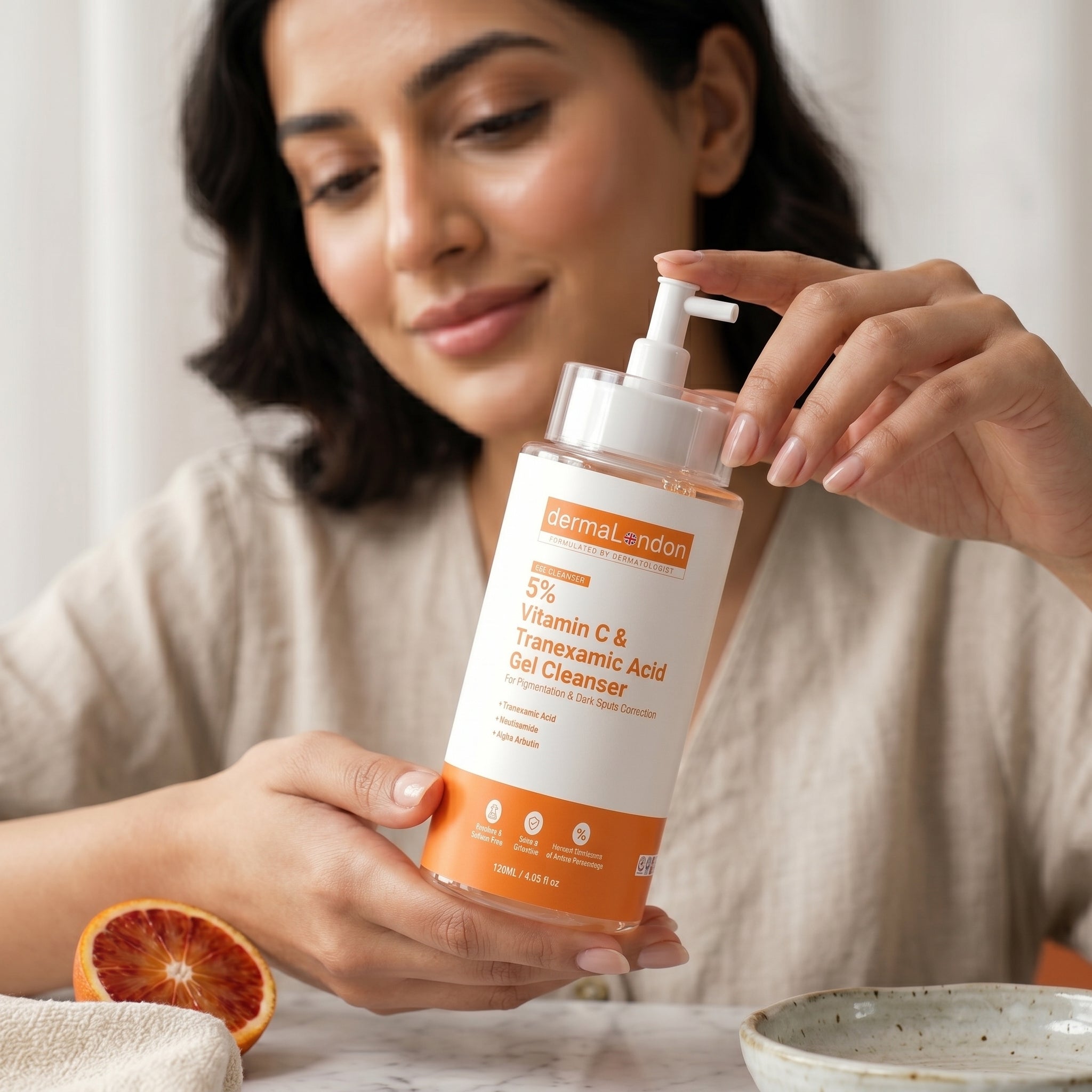 5% Vitamin C & Tranexamic Acid Gel Cleanser for Brightening & Dark Spot Correction (120ml)
